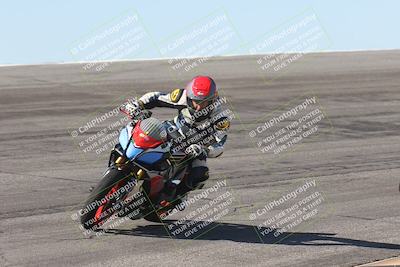 media/Oct-13-2025-Moto Forza (Mon) [[a66d839500]]/3-B Group/Session 2 (Bowl)/